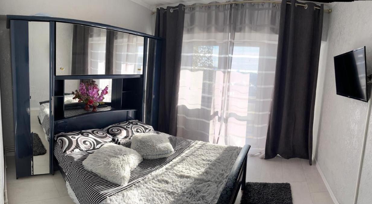 Alfredo Apartament Бузеу Екстер'єр фото